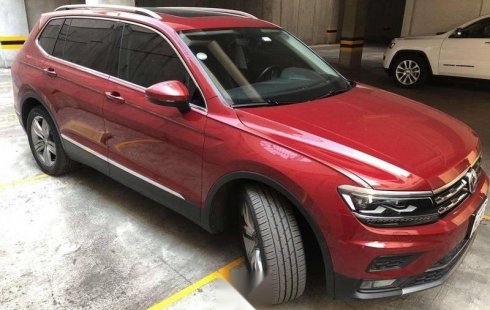 Vendo un carro Volkswagen Tiguan 2018 excelente, llámama para verlo