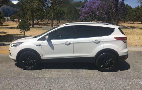 Coche impecable Ford Escape con precio asequible
