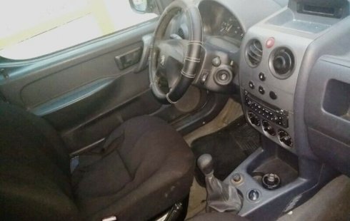 Pongo a la venta cuanto antes posible un Peugeot Partner en excelente condicción