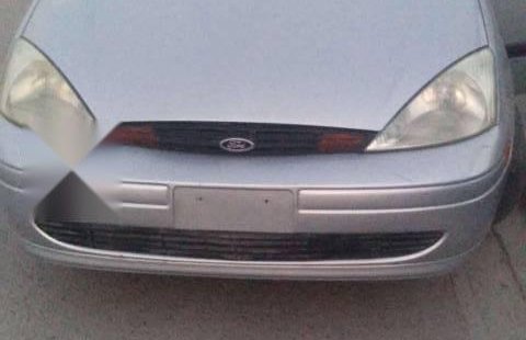 Quiero vender inmediatamente mi auto Ford Focus 2002 muy bien cuidado