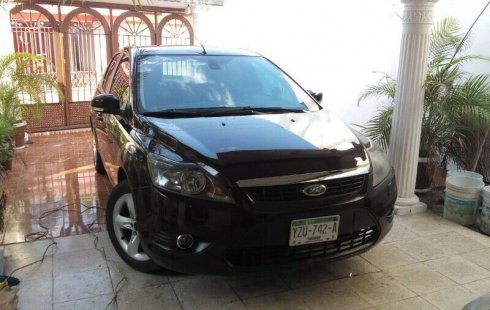 Coche impecable Ford Focus con precio asequible