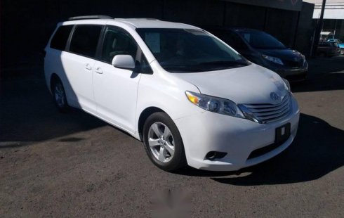 No te pierdas un excelente Toyota Sienna 2016 Automático en Guadalajara