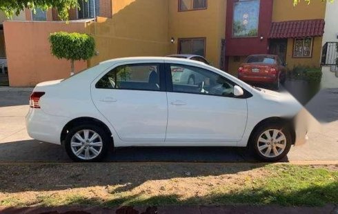 Un Toyota Yaris 2015 impecable te está esperando