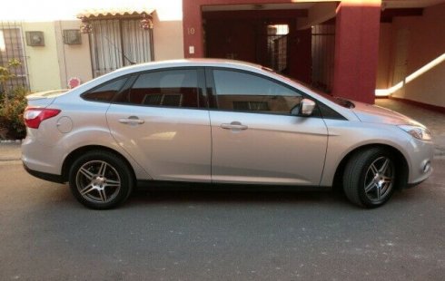 Quiero vender urgentemente mi auto Ford Focus 2014 muy bien estado