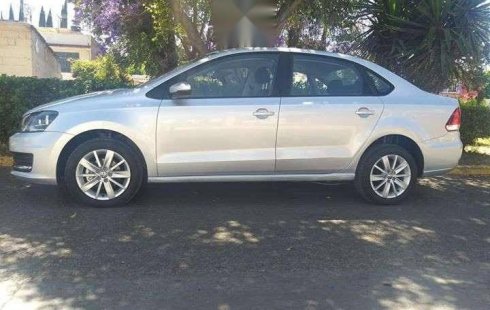 Pongo a la venta cuanto antes posible un Volkswagen Vento que tiene todos los documentos necesarios