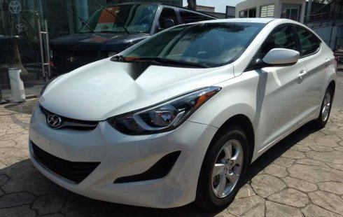 Pongo a la venta cuanto antes posible un Hyundai Elantra en excelente condicción