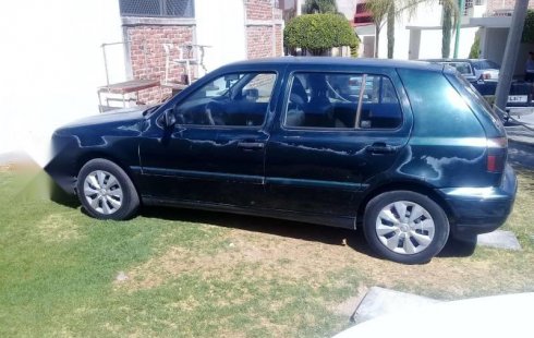 Urge!! Un excelente Volkswagen Golf 1998 Manual vendido a un precio increíblemente barato en León