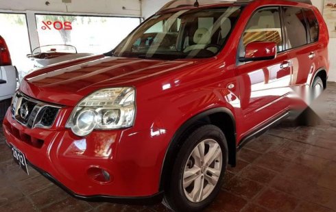 Coche impecable Nissan X-Trail con precio asequible