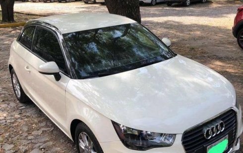 Carro Audi A1 2014 de único propietario en buen estado