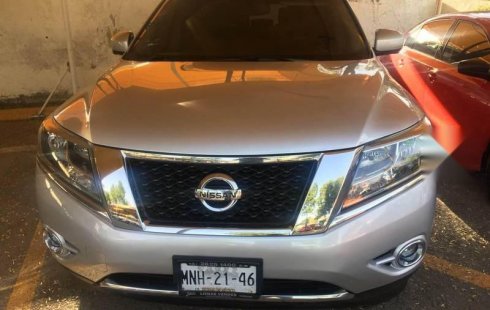 Pongo a la venta un Nissan Pathfinder en excelente condicción