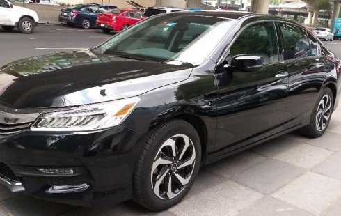 Coche impecable Honda Accord con precio asequible