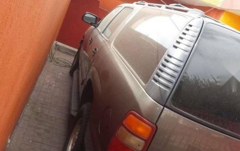 Pongo a la venta cuanto antes posible un Chevrolet Suburban que tiene todos los documentos necesarios