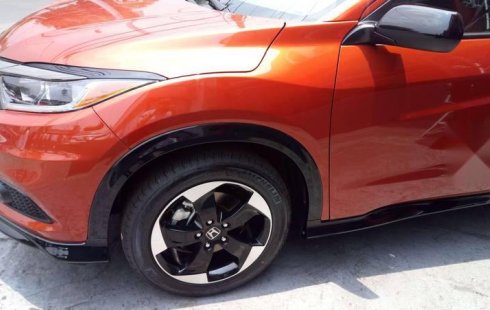 Carro Honda HR-V 2019 de único propietario en buen estado