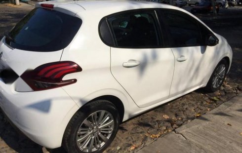 Peugeot 208 impecable en Colima más barato imposible