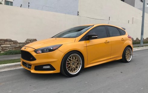 Ford Focus ST Turbo 2016 Tomo a cuenta o Cambio