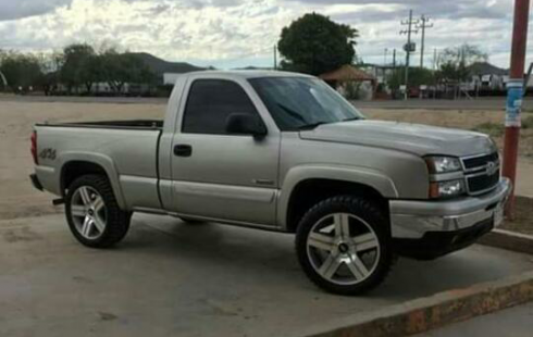 Chevrolet Cheyenne 2006