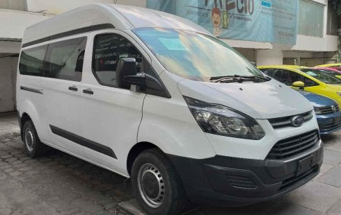 Pongo a la venta un Ford Transit en excelente condicción