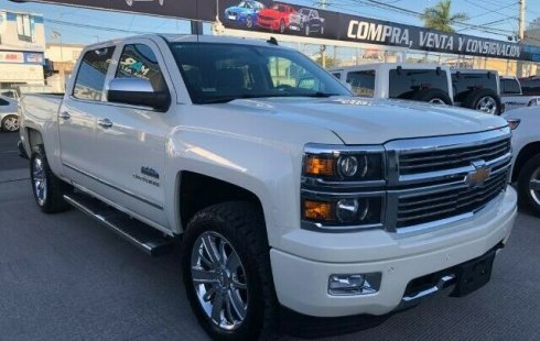 Pongo a la venta cuanto antes posible un Chevrolet Cheyenne que tiene todos los documentos necesarios