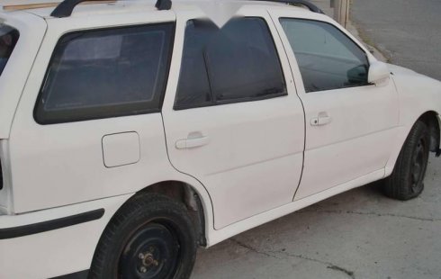 Pongo a la venta cuanto antes posible un Volkswagen Pointer que tiene todos los documentos necesarios