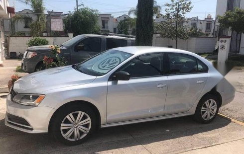 Quiero vender inmediatamente mi auto Volkswagen Jetta 2016 muy bien cuidado