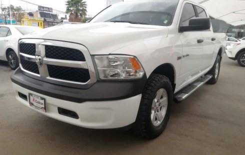 Me veo obligado vender mi carro Dodge RAM 2500 2013 por cuestiones económicas