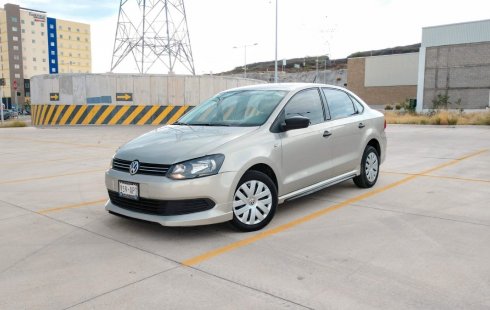 Vendo un Volkswagen Vento por cuestiones económicas