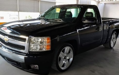 En venta un Chevrolet Cheyenne 2010 Manual muy bien cuidado