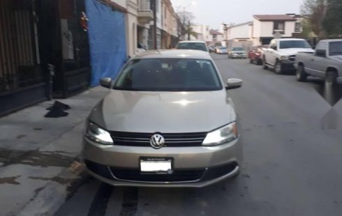 Pongo a la venta cuanto antes posible un Volkswagen Jetta en excelente condicción a un precio increíblemente barato