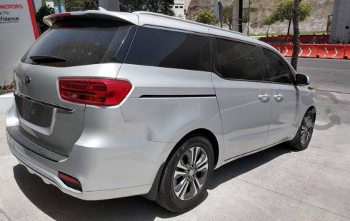 Vendo un Kia Sedona por cuestiones económicas