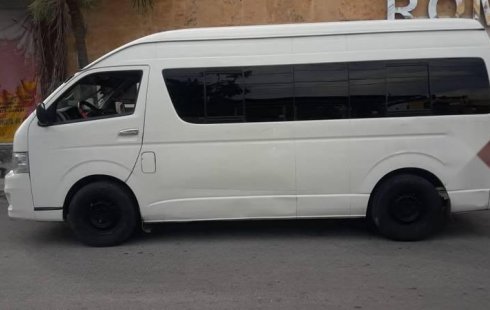 Urge!! En venta carro Toyota Hiace 2011 de único propietario en excelente estado