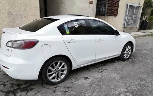 SHOCK!! Un excelente Mazda 3 2013, contacta para ser su dueño