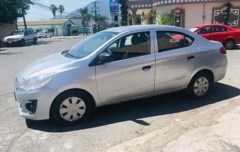 Quiero vender cuanto antes posible un Dodge Attitude 2015