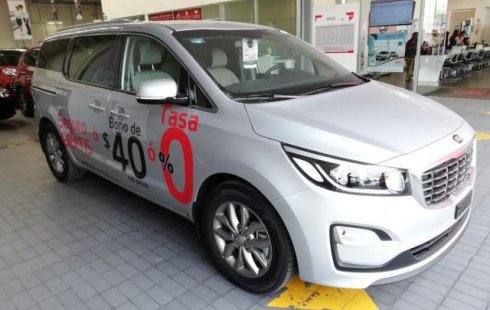 Kia Sedona impecable en México State