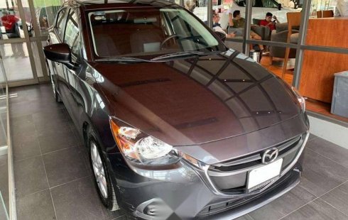 Un Mazda 2 2019 impecable te está esperando