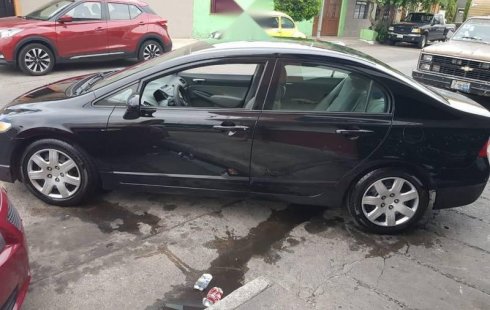 Pongo a la venta un Honda Civic en excelente condicción