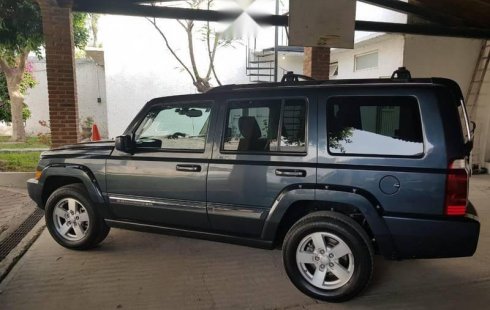 Coche impecable Jeep Commander con precio asequible