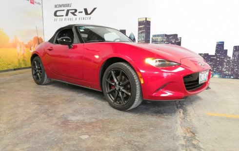 Tengo que vender mi querido Mazda MX-5 2016 en muy buena condición