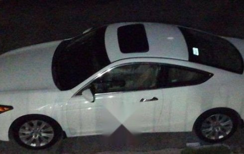 Un Honda Accord 2008 impecable te está esperando