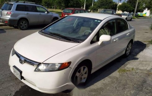 Pongo a la venta cuanto antes posible un Honda Civic en excelente condicción