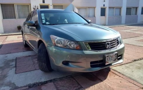 Me veo obligado vender mi carro Honda Accord 2008 por cuestiones económicas