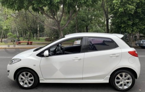 Mazda 2 Automático