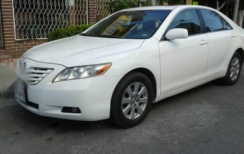 Tengo que vender mi querido Toyota Camry 2007 en muy buena condición