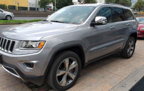 Tengo que vender mi querido Jeep Grand Cherokee 2015 en muy buena condición