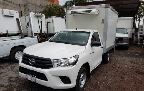 Me veo obligado vender mi carro Toyota Hilux 2019 por cuestiones económicas