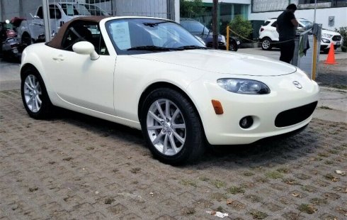Mazda MX-5 impecable en Jalisco más barato imposible