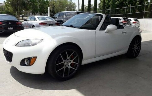 Un Mazda MX-5 2012 impecable te está esperando