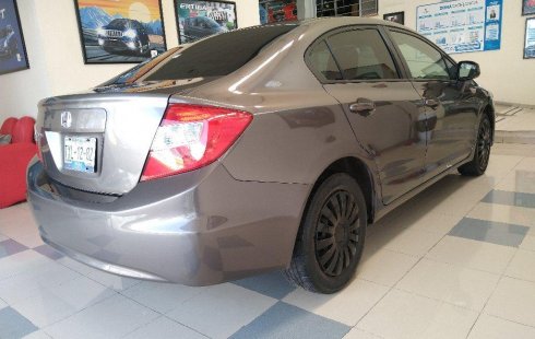 Vendo un carro Honda Civic 2012 excelente, llámama para verlo