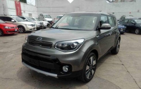 Pongo a la venta cuanto antes posible un Kia Soul en excelente condicción