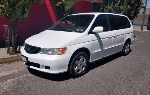 Pongo a la venta cuanto antes posible un Honda Odyssey que tiene todos los documentos necesarios