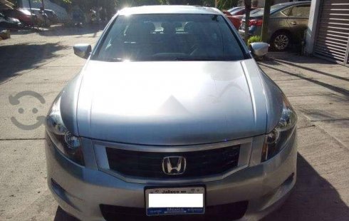 Pongo a la venta cuanto antes posible un Honda Accord que tiene todos los documentos necesarios